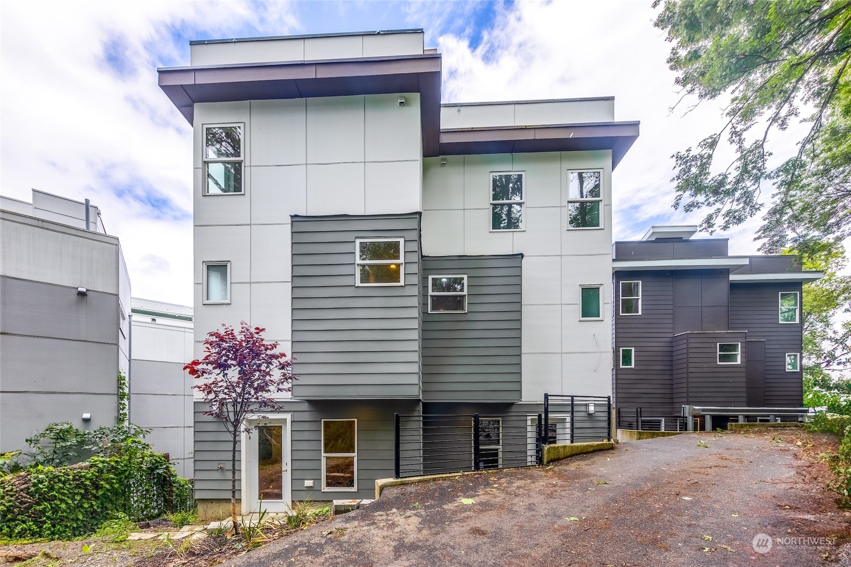 Property Photo:  1015 Sturgus Avenue S A  WA 98144 