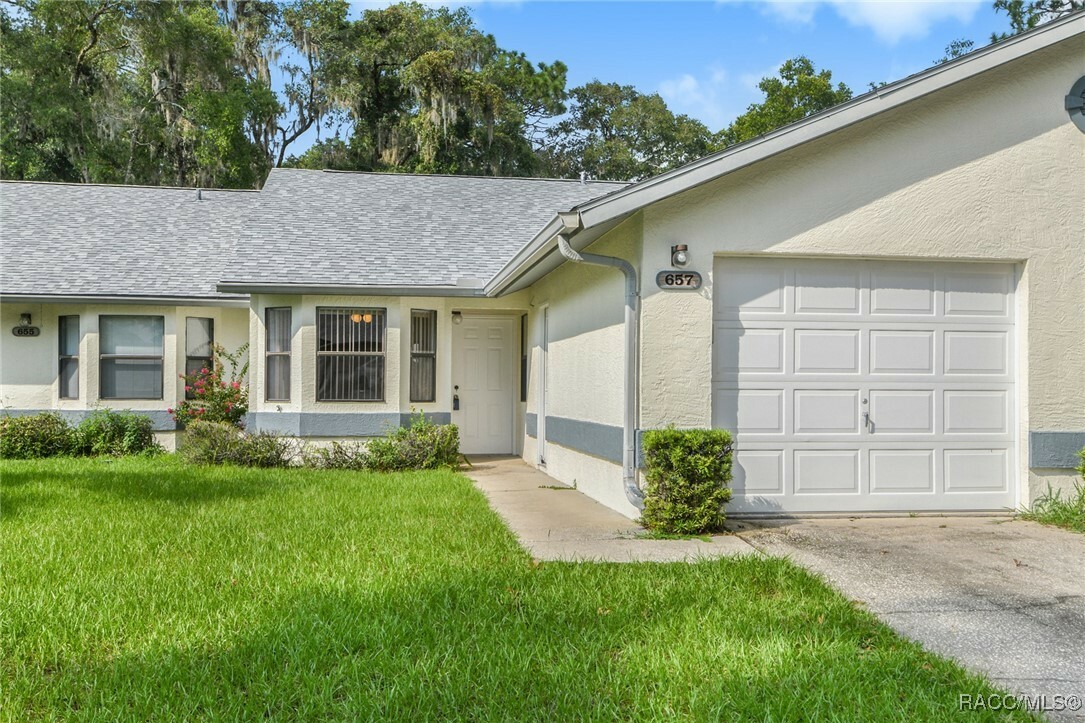 Property Photo:  657 Whispering Pines Boulevard  FL 34453 