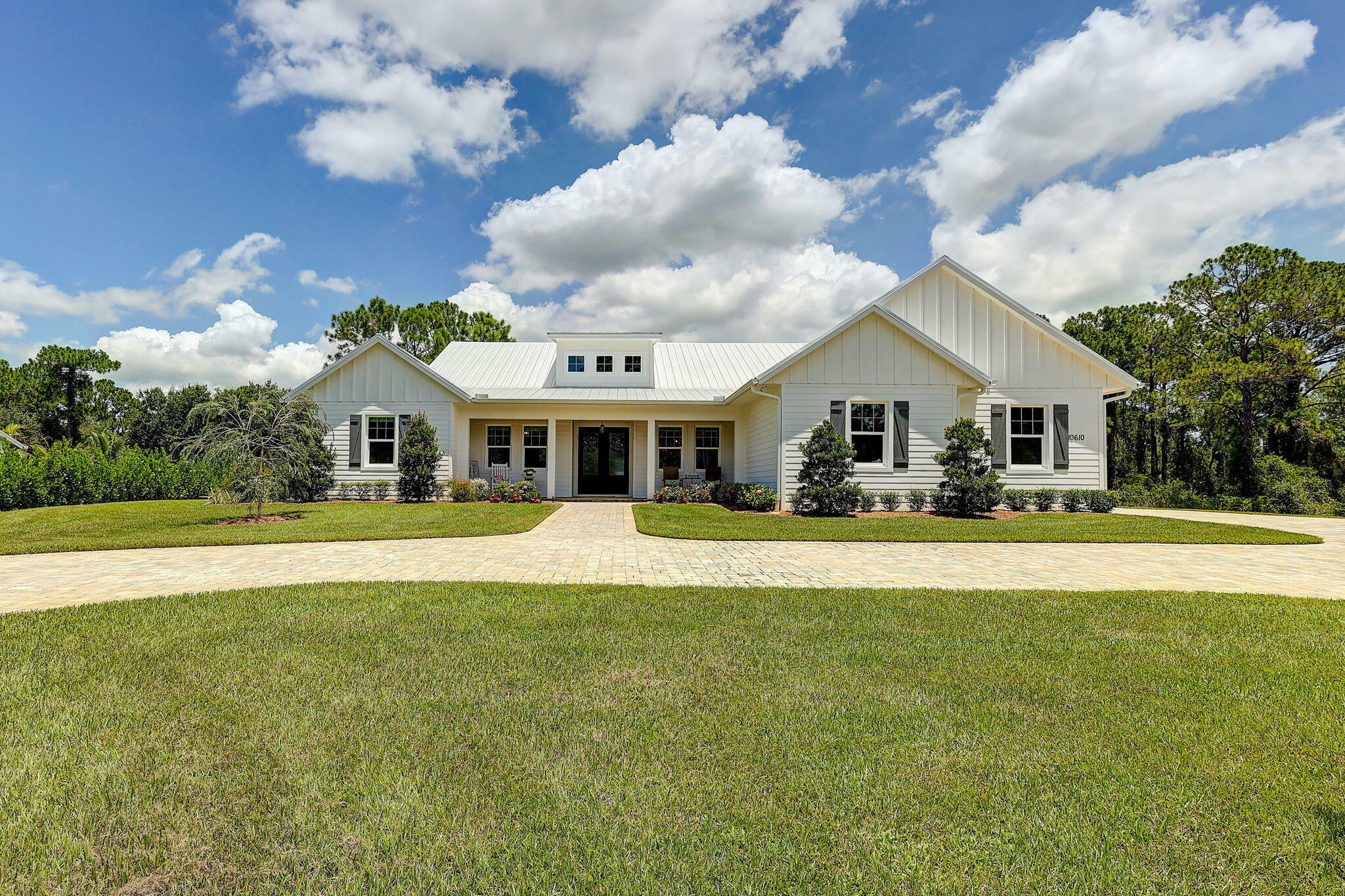 Property Photo:  10610 Pine Needle Drive  FL 34945 