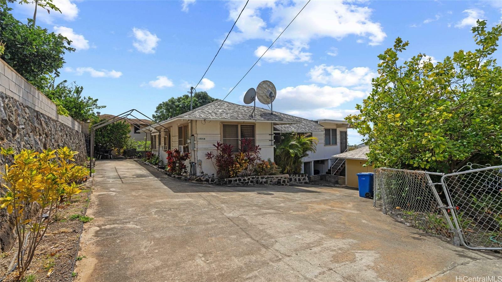 1531 Paula Drive A  Honolulu HI 96816 photo