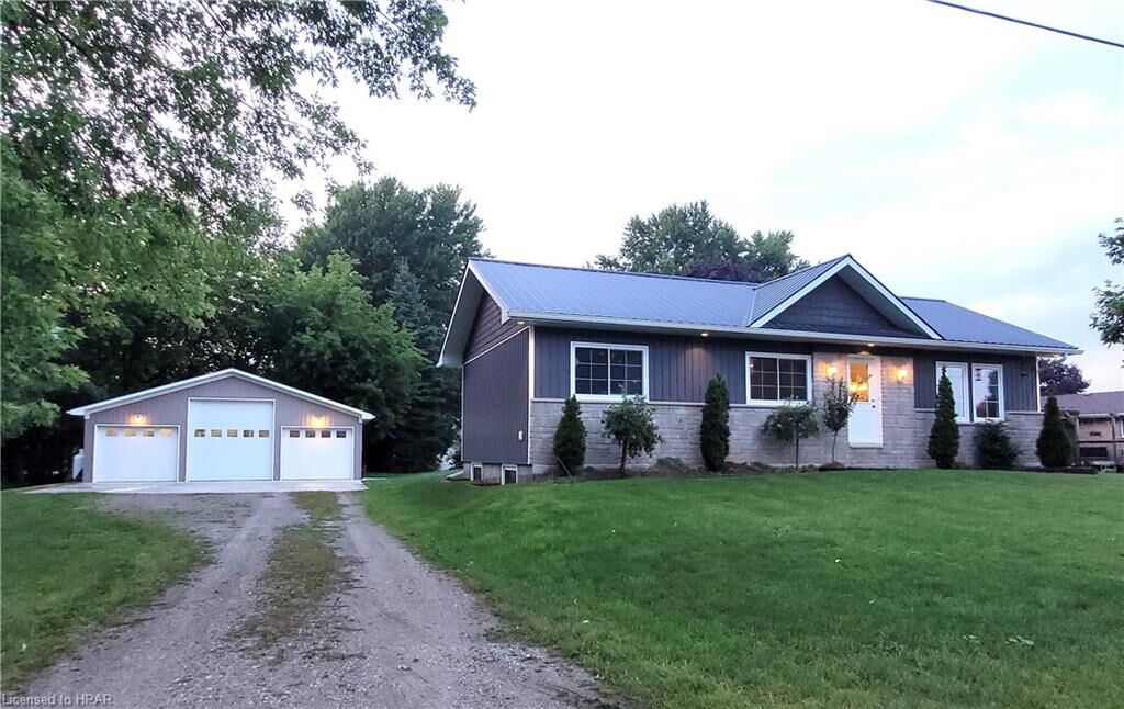 Property Photo: 1077 Queen Street ON N0G 2X0