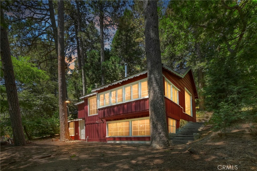 Property Photo:  985 Coulter Pine Road  CA 92325 