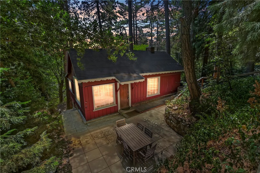 Property Photo:  985 Coulter Pine Road  CA 92325 