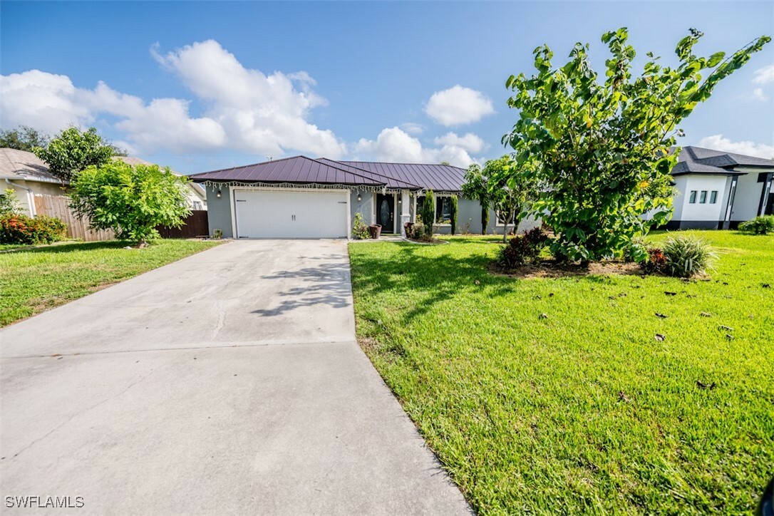 Property Photo:  411 SE 20th Street  FL 33990 