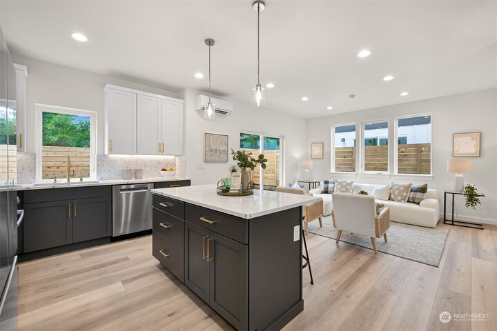 Property Photo:  1530 Martin Luther King Jr Way  WA 98122 