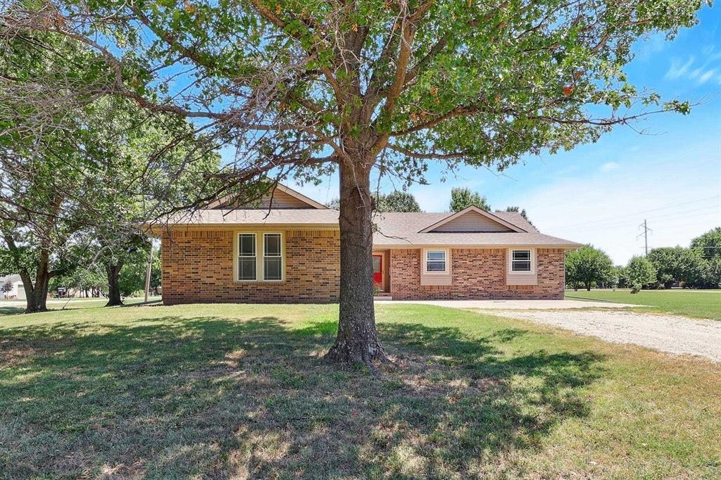 Property Photo:  9470 SW Lois Rd  KS 67002 