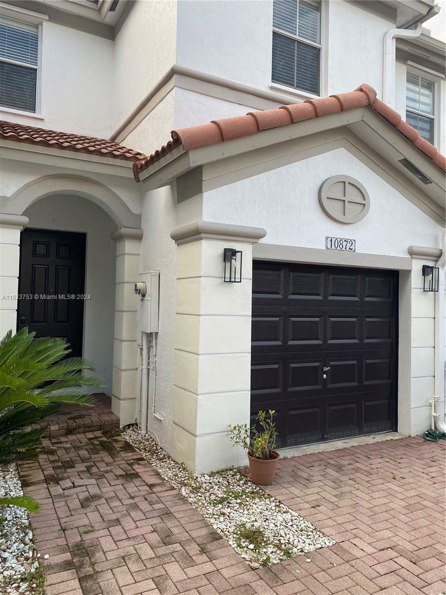 Property Photo:  10872 NW 79 St  FL 33178 