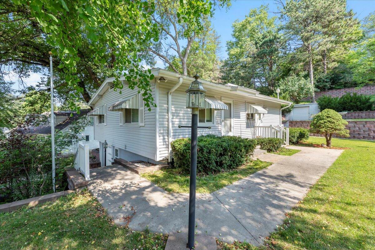 Property Photo:  52 Gunn  Avenue  IA 51503 