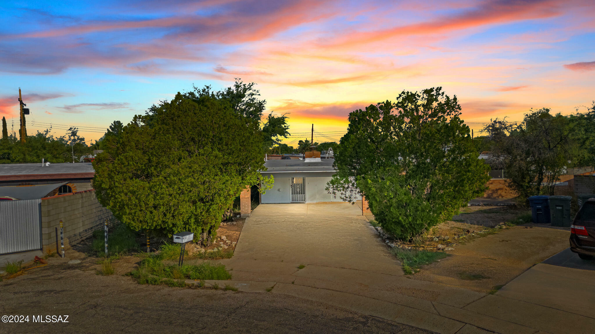 Property Photo:  732 S Camino Seco  AZ 85710 