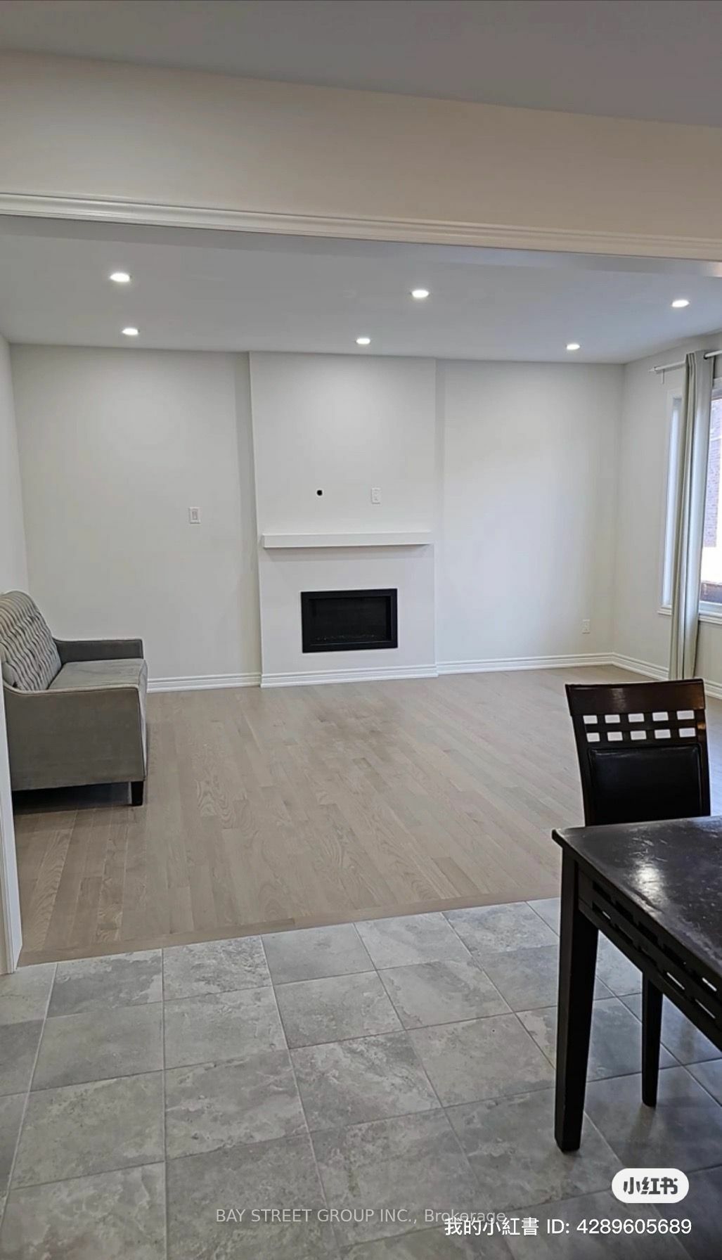 Property Photo:  49 Bud Leggett Cres Cres Room  ON L4P 0B5 