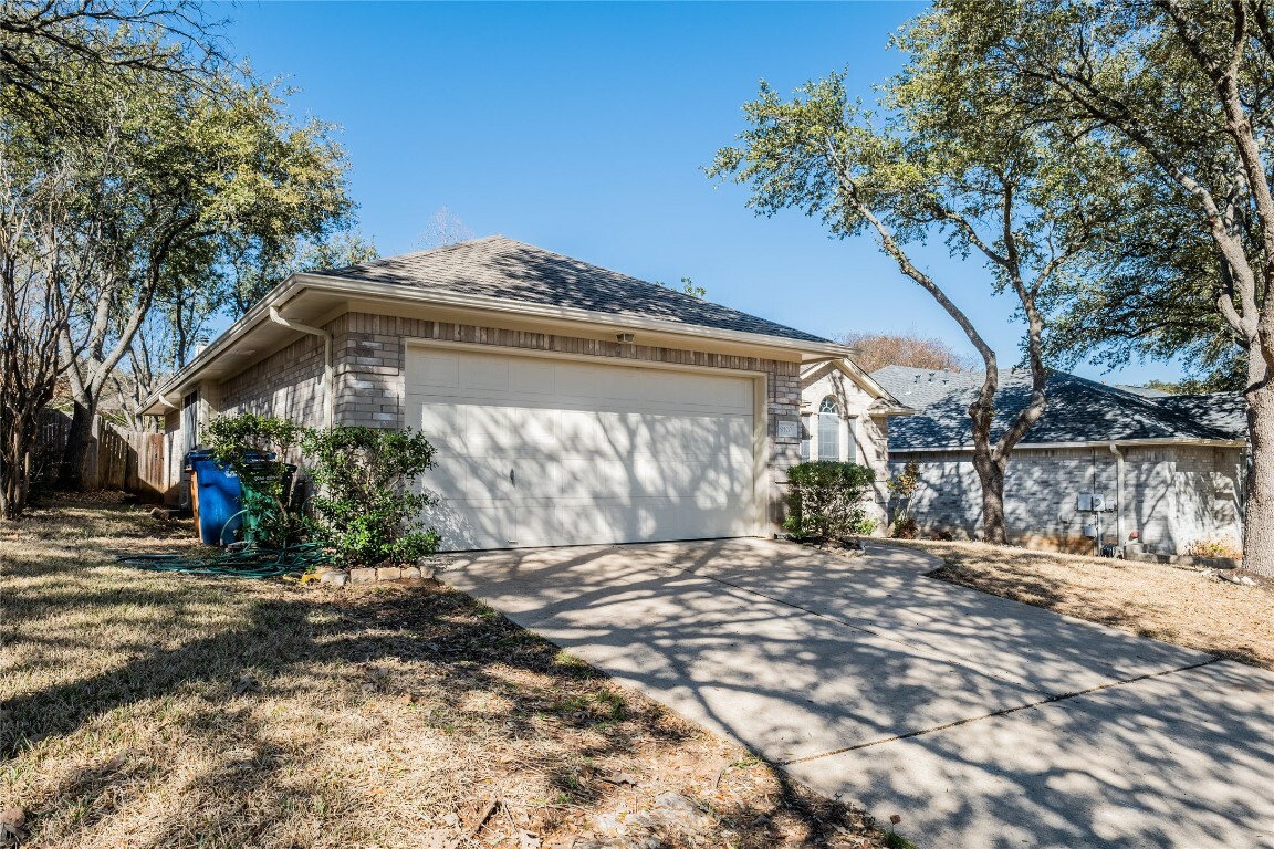 9120 Fainwood Lane  Austin TX 78749 photo