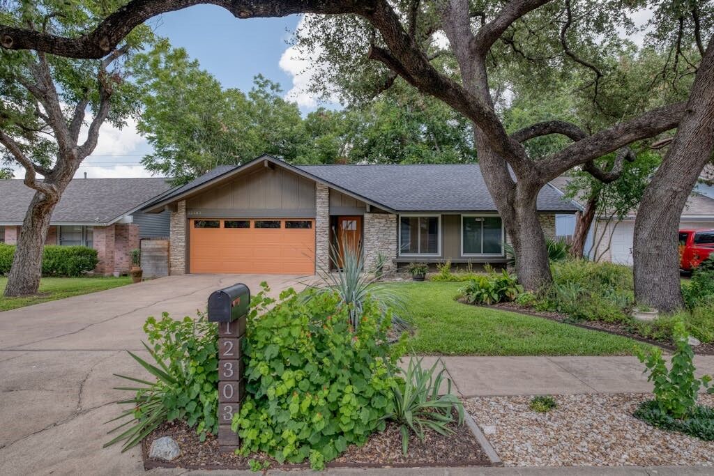 Property Photo: 12303 Old Stage Trail TX 78750