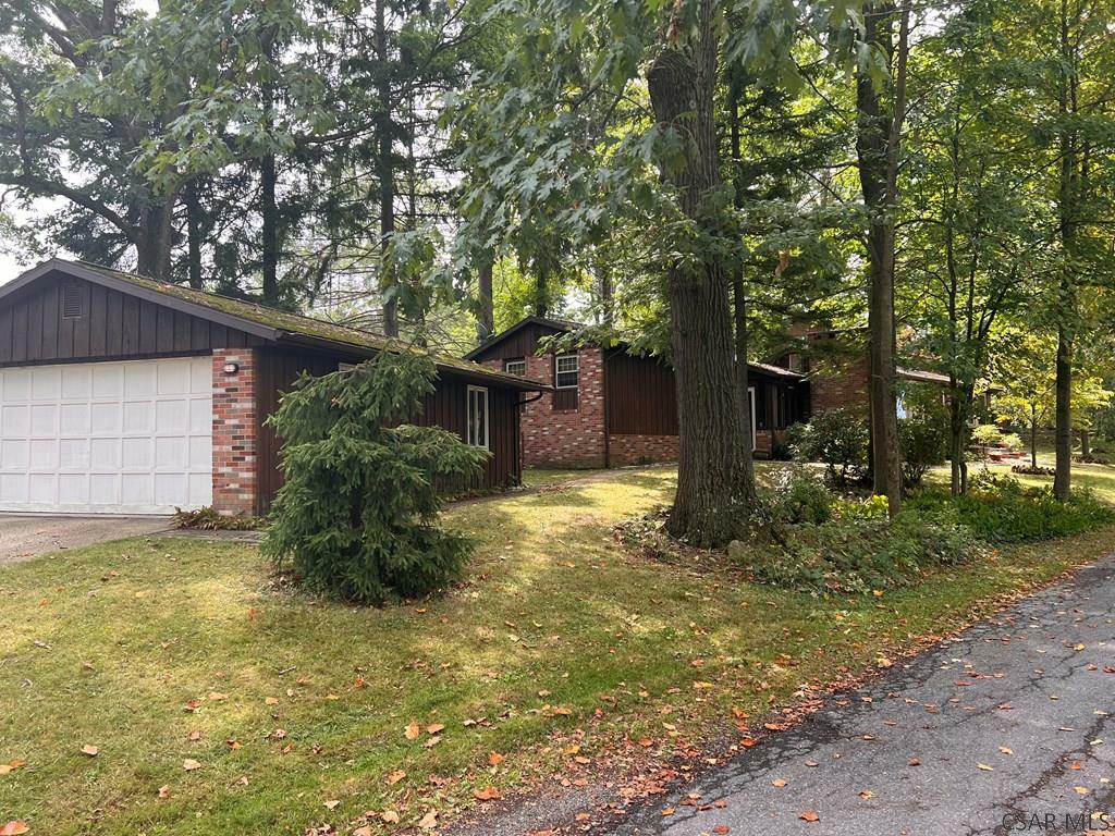 Property Photo:  103 Crestview Drive  PA 15904 