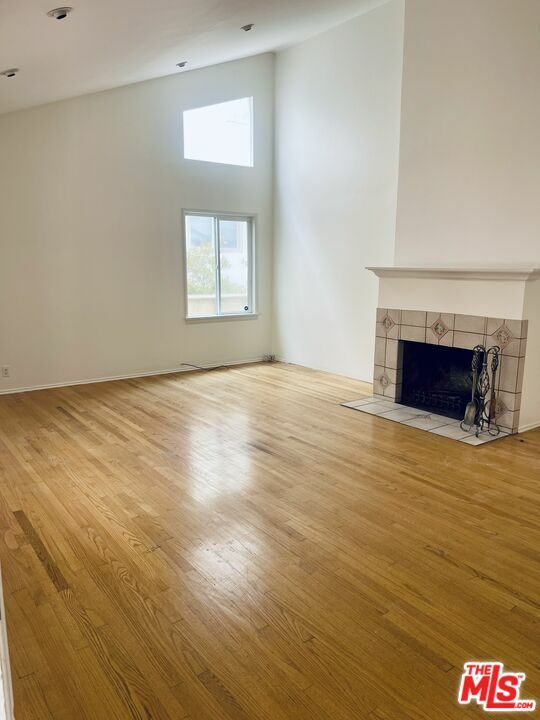 Property Photo:  907   20th St F  CA 90403 