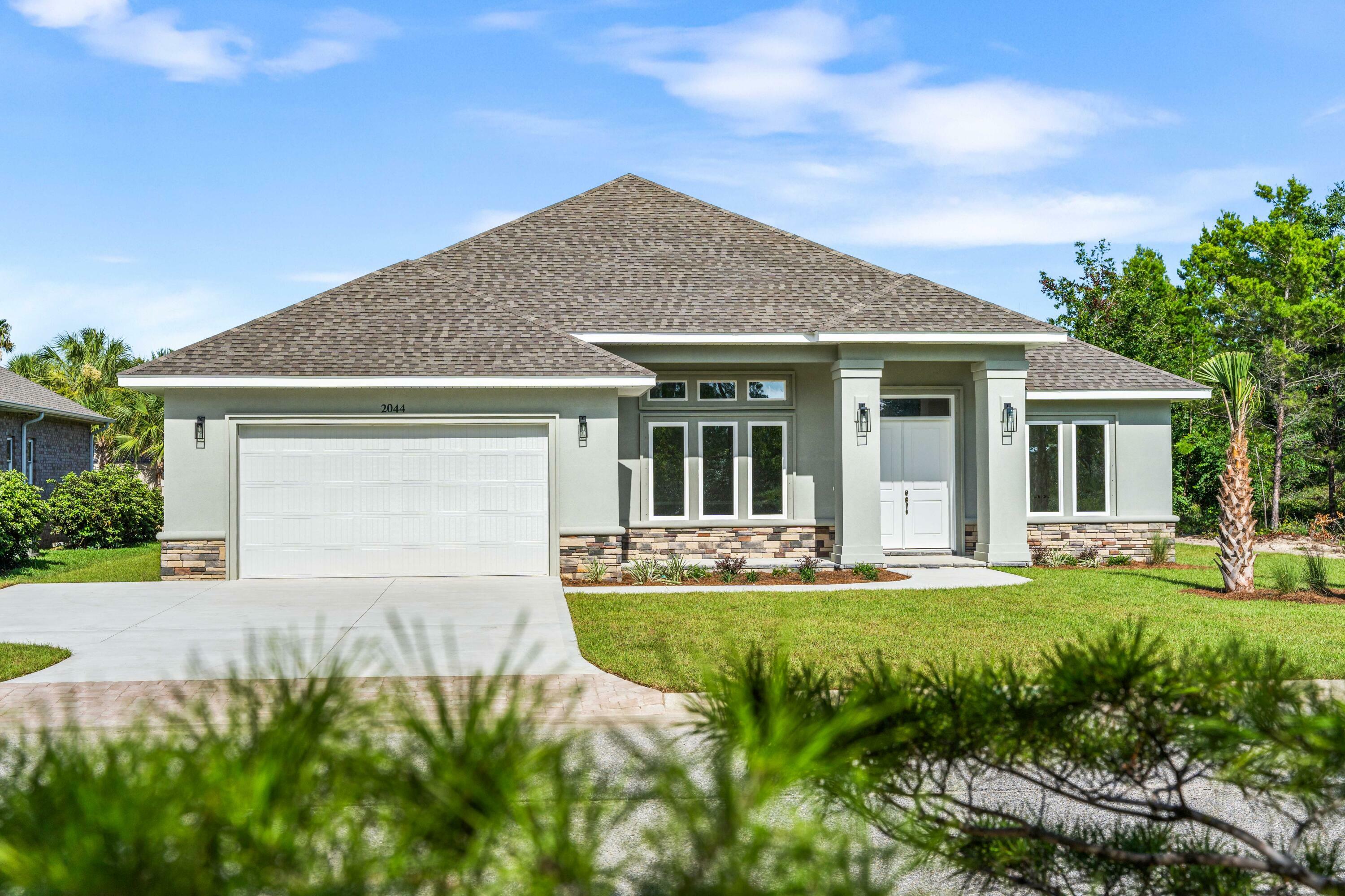 Property Photo:  2044 Fontainebleau Court  FL 32566 