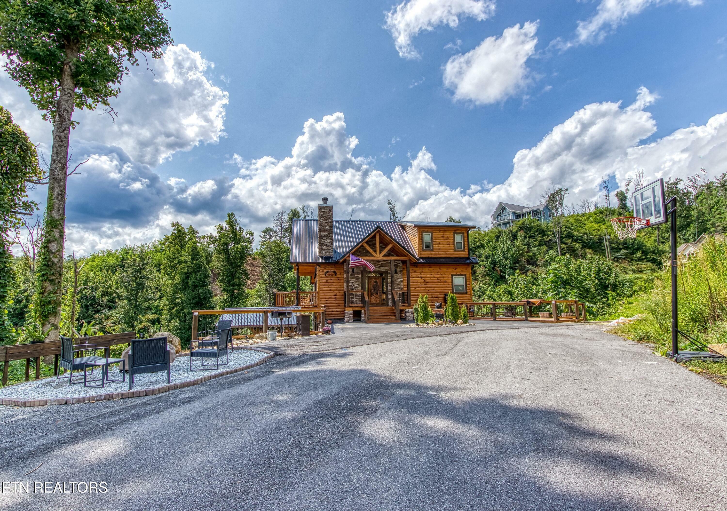 1019 Daisy Lane  Gatlinburg TN 37738 photo