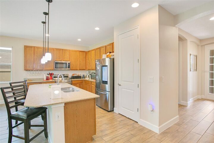 Property Photo: 1084 Castlevecchio Loop FL 32825