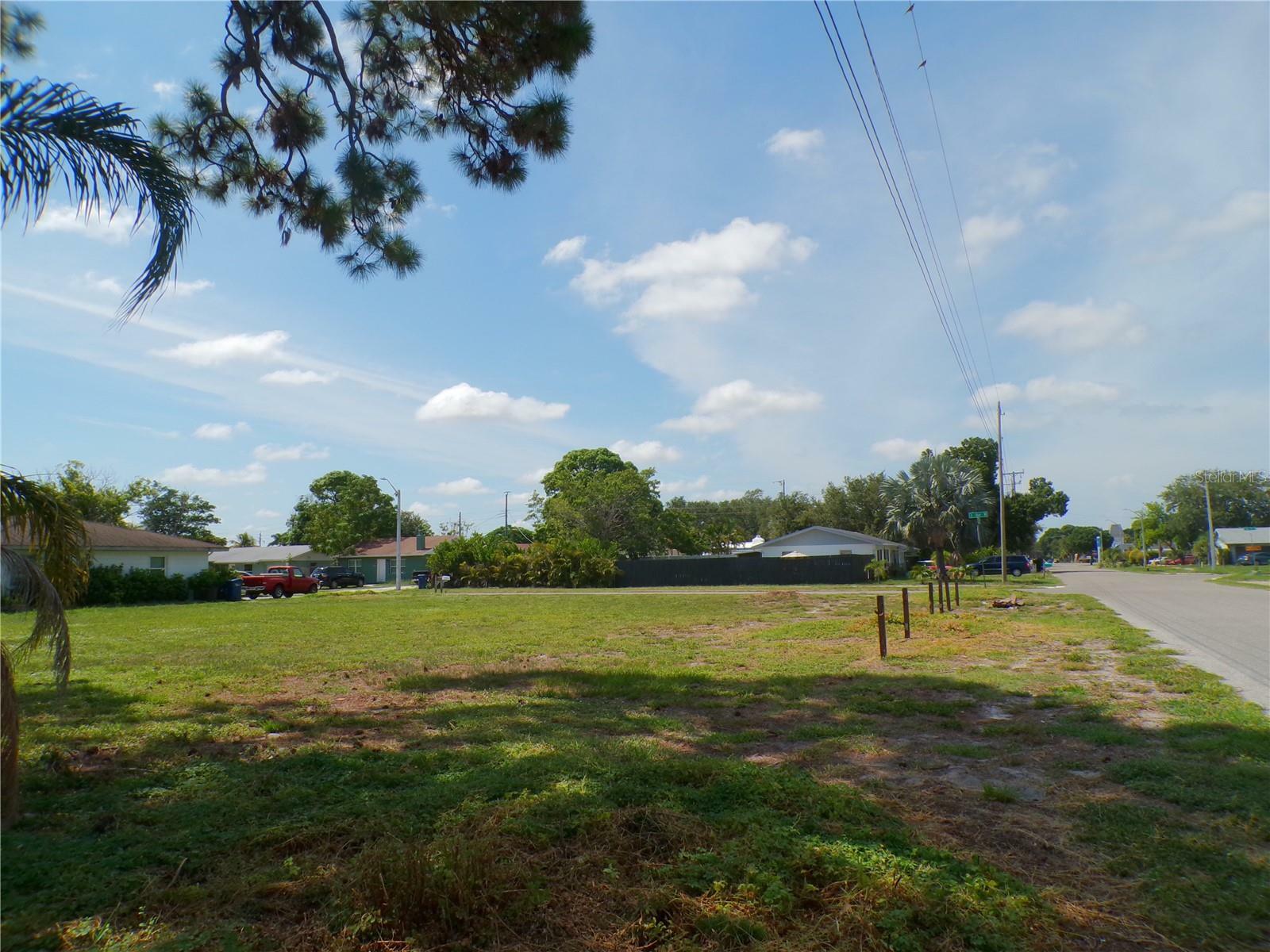 Property Photo:  000 3rd Avenue W  FL 34209 