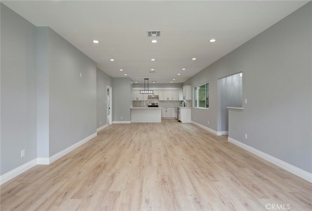 Property Photo:  1243 Meadowbrook Avenue  CA 90019 