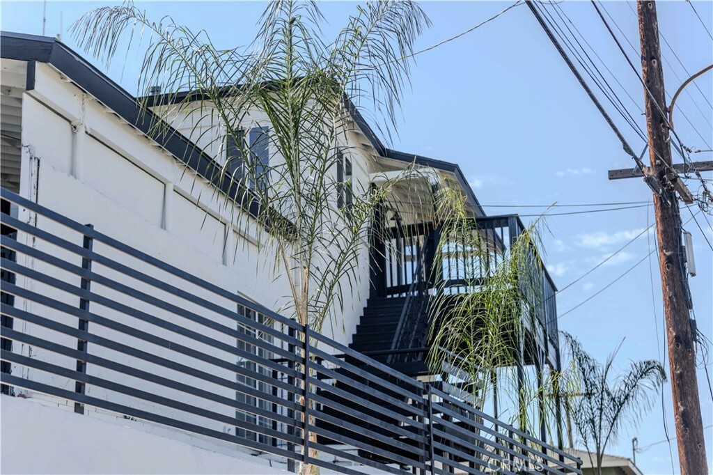 Property Photo:  1071 N Eastman Avenue  CA 90063 