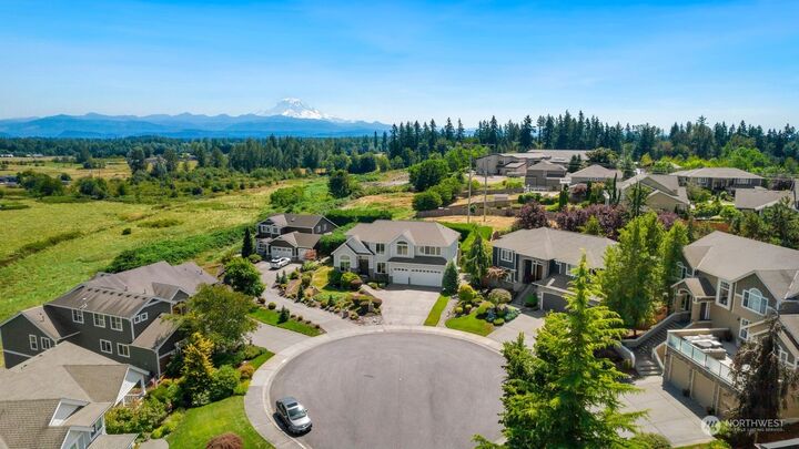 Property Photo:  3016  219th Avenue E  WA 98391 