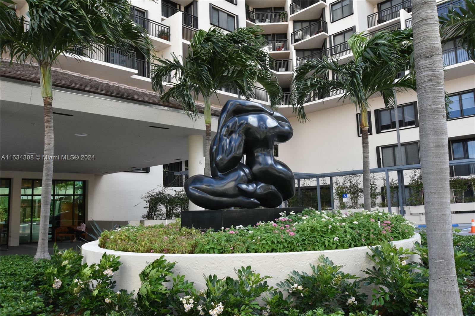 Property Photo:  540 Brickell Key Dr 1420  FL 33131 