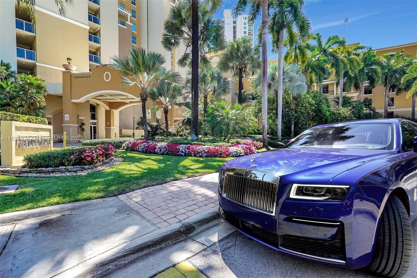 Property Photo:  3340 NE 190th St 1102  FL 33180 