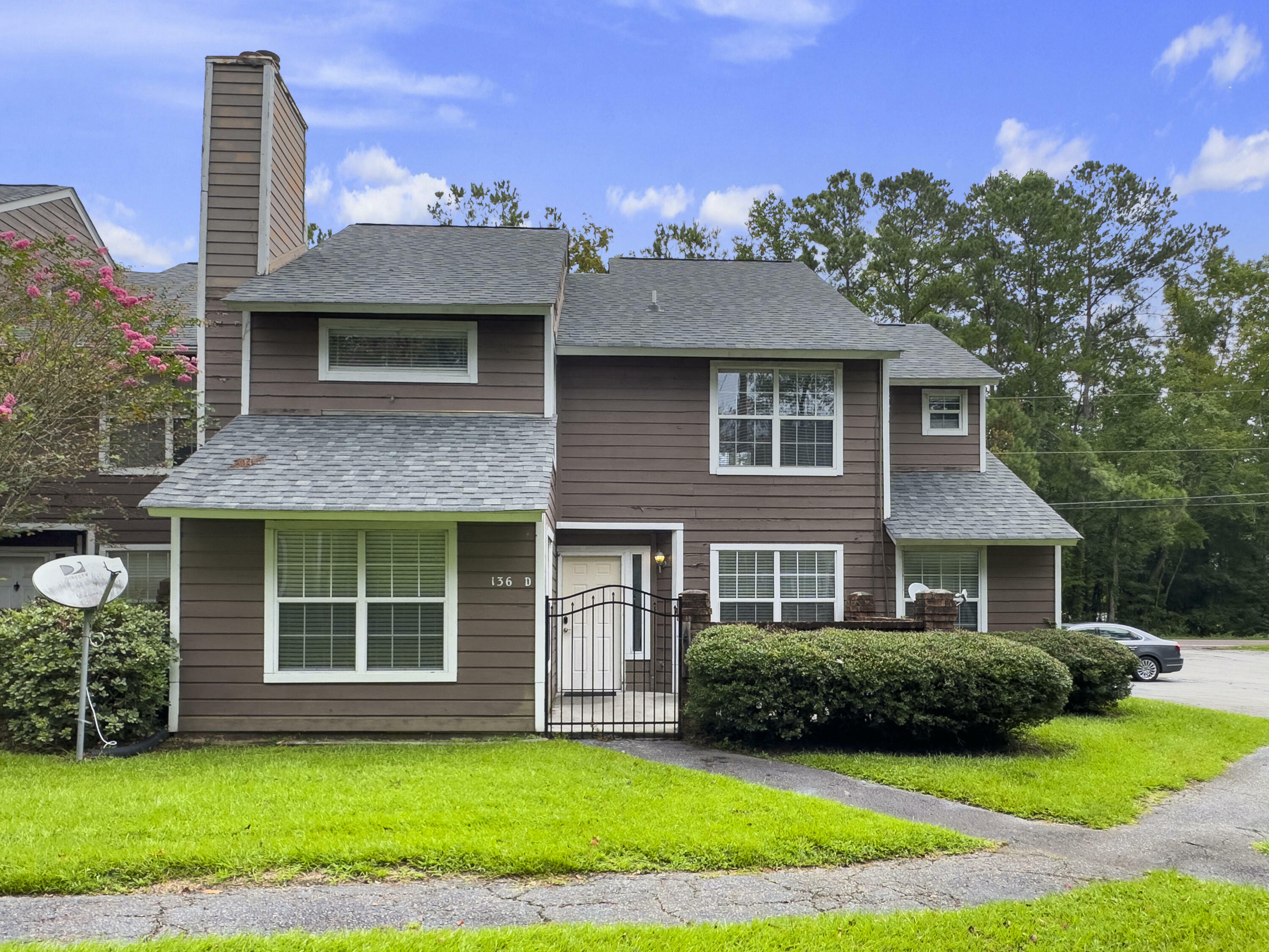 Property Photo:  136 Luden Drive # D  SC 29483 