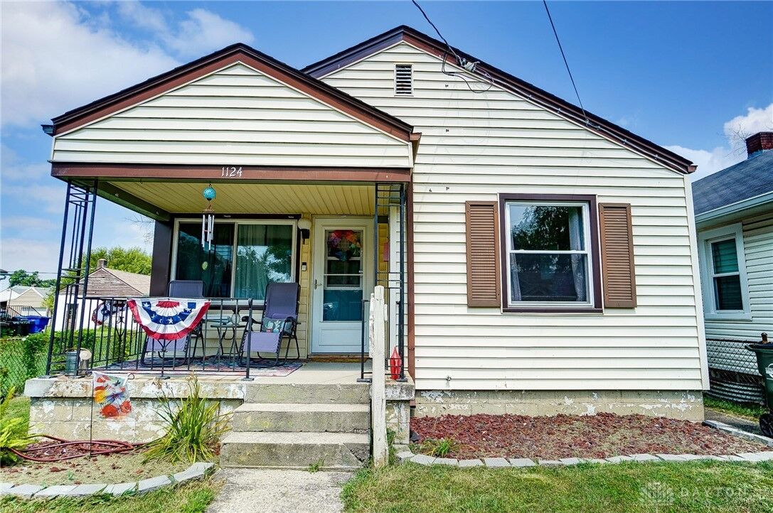 Property Photo: 1124 Ross Avenue OH 45013