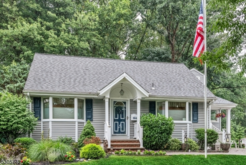 Property Photo: 684 Ellington Rd NJ 07450