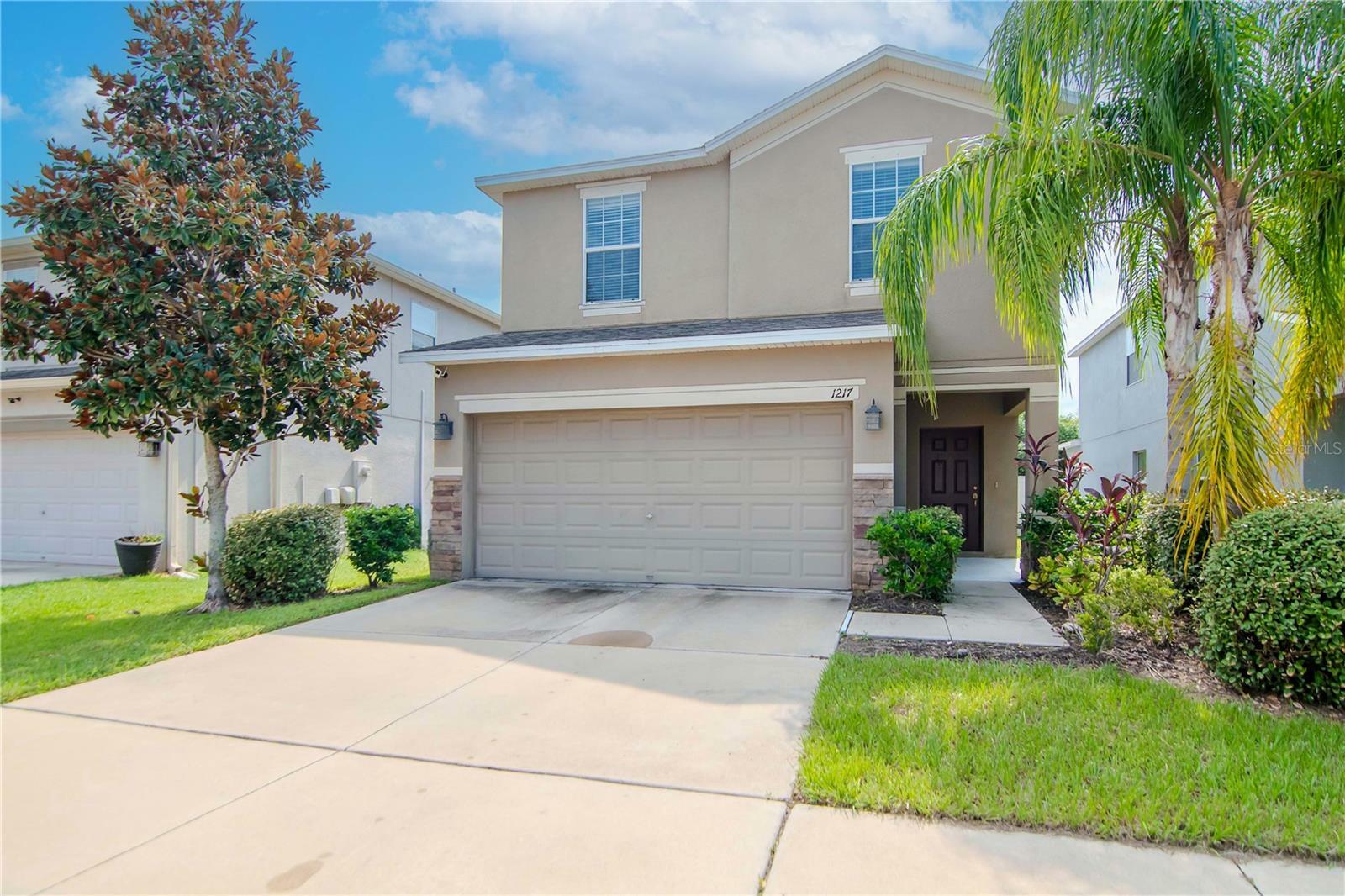 Property Photo:  1217 Trailwater Street  FL 33570 