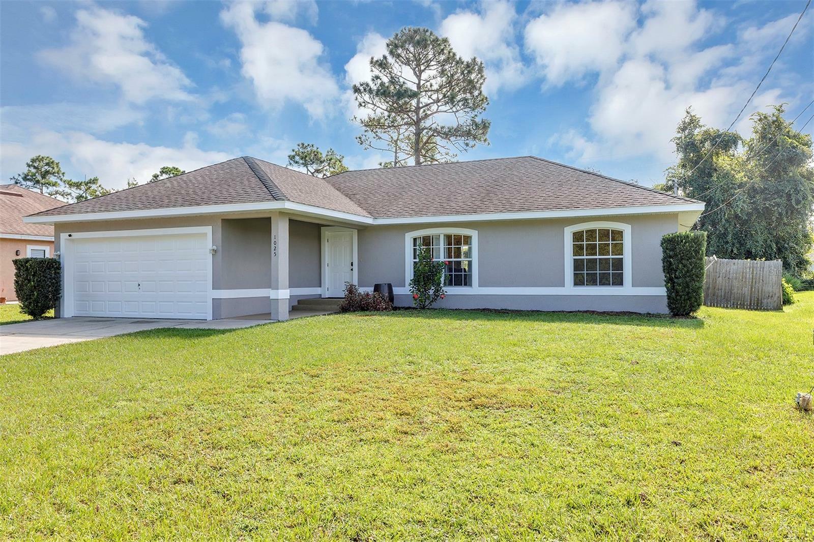 Property Photo:  1025 8th Avenue  FL 32724 