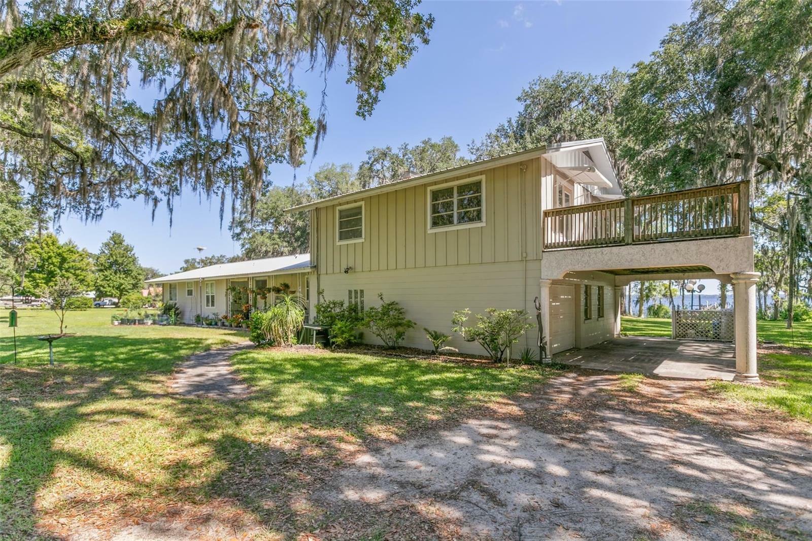 Property Photo:  105 Union Avenue  FL 32112 