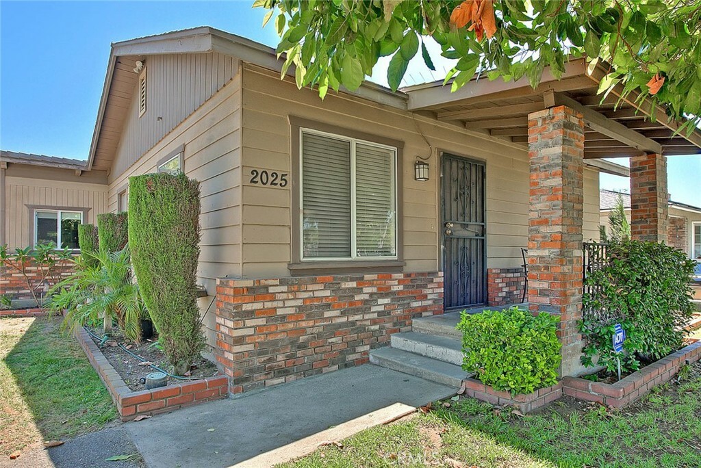 Property Photo:  2025 S San Antonio Avenue  CA 91762 