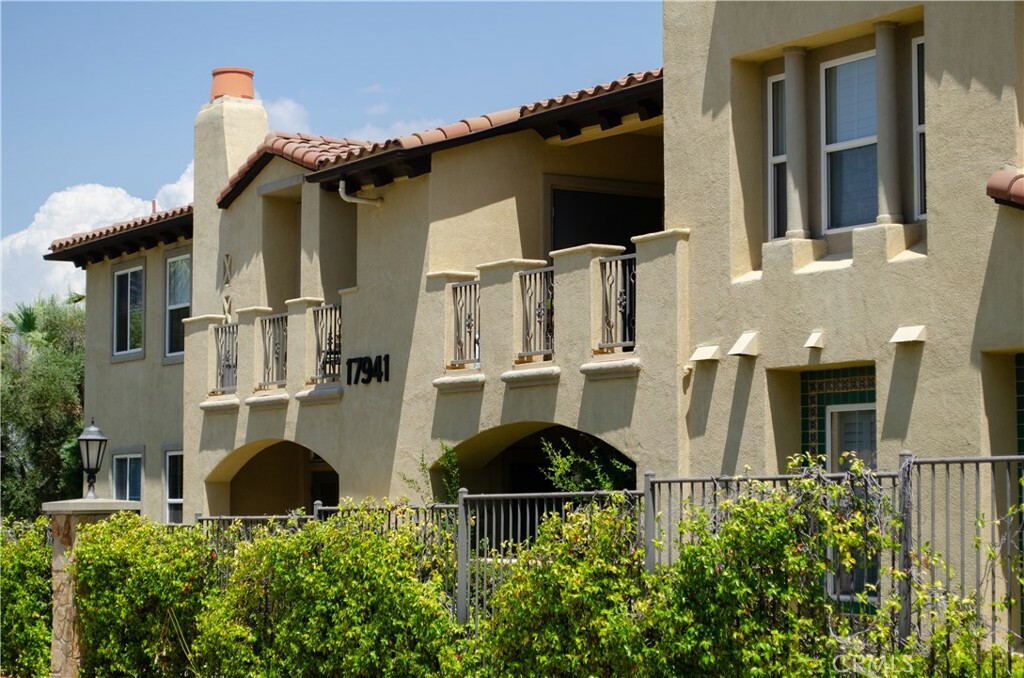 Property Photo:  17941 Lost Canyon Road 2  CA 91387 