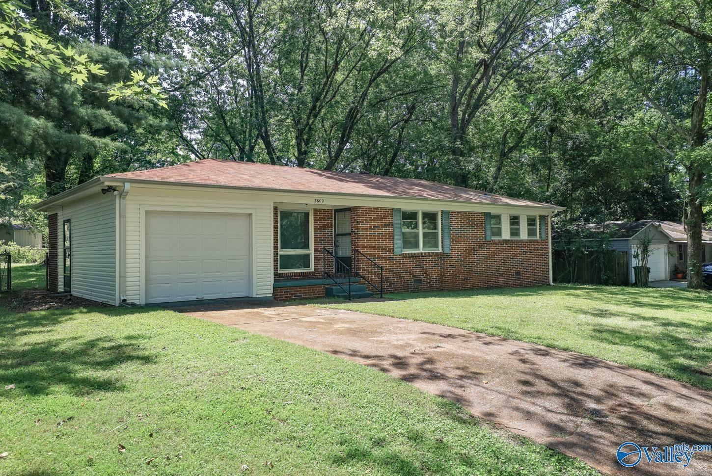 Property Photo:  3809 Cary Road NW  AL 35810 