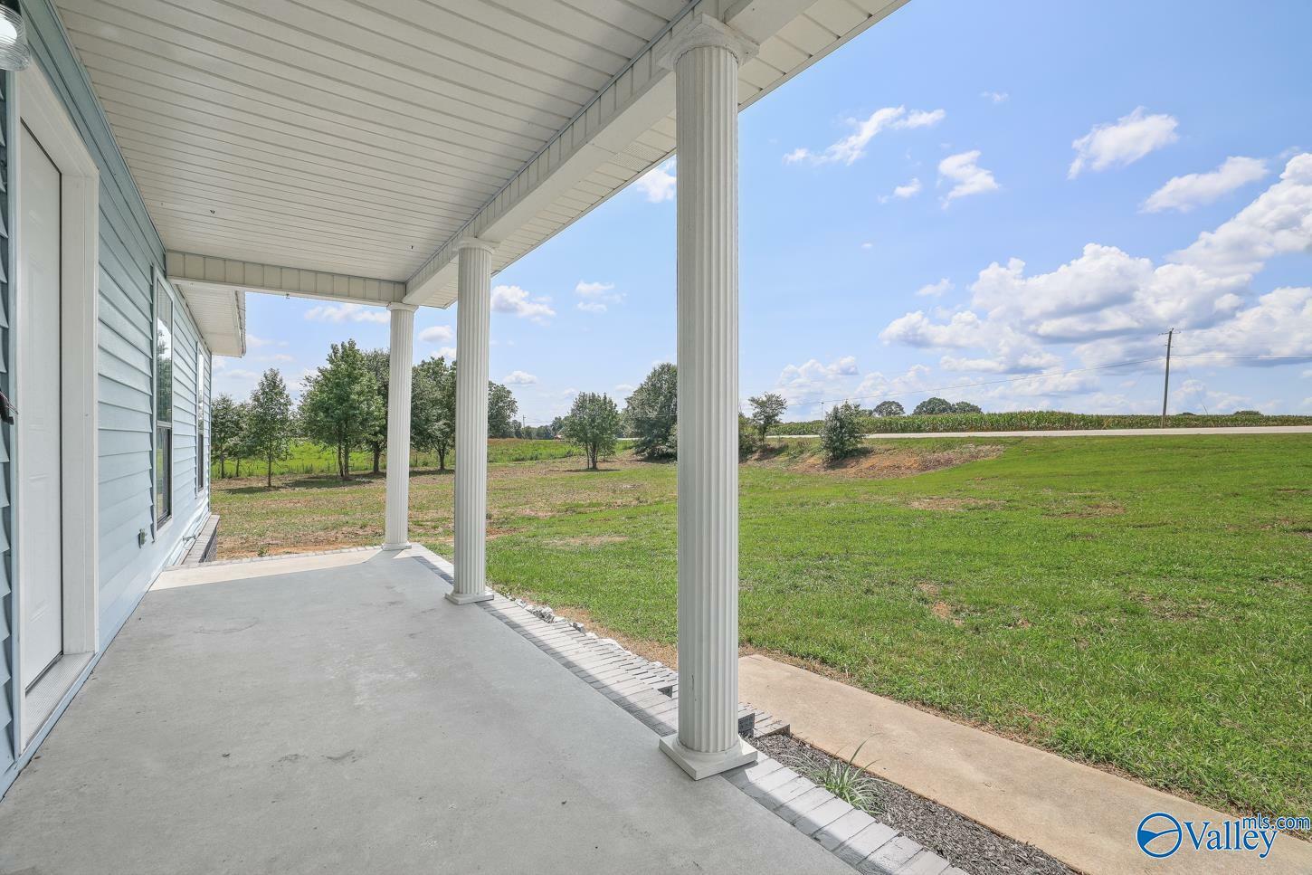 Property Photo:  5198 County Road 1545  AL 35058 