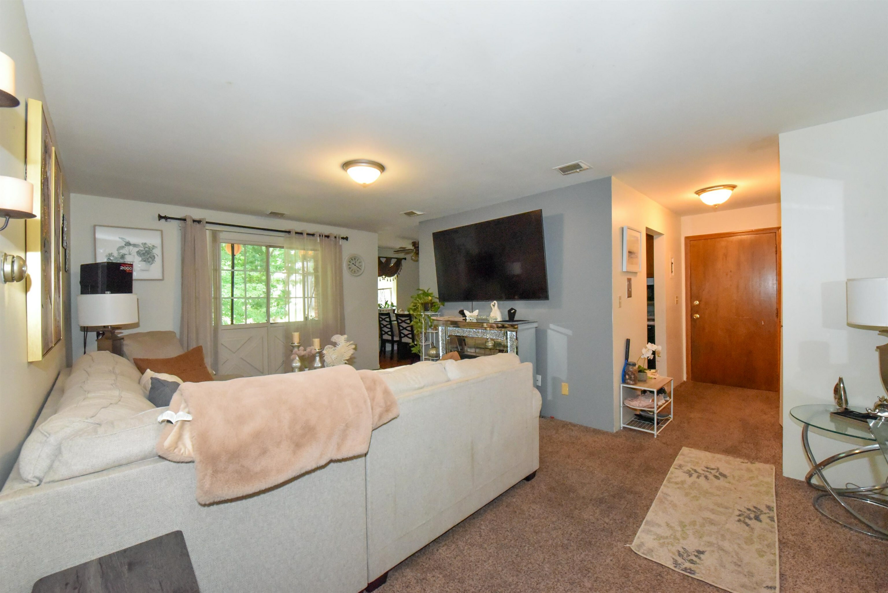 Property Photo:  5 Louisburg Square  NH 03060 