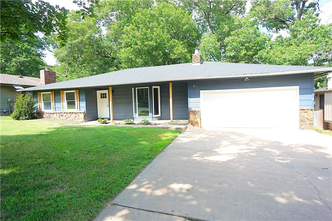 Property Photo:  31 Chapel Lane  AR 72715 