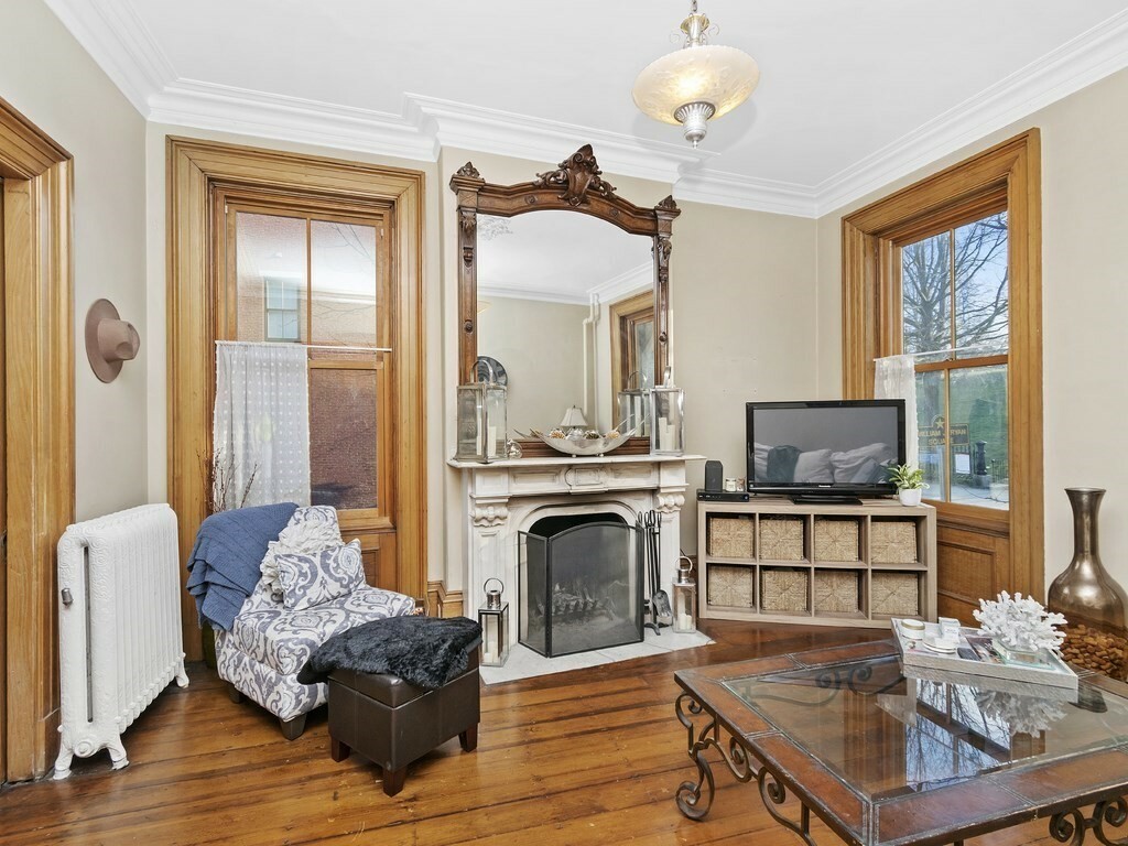 Property Photo:  22 Monument Square 2  MA 02129 