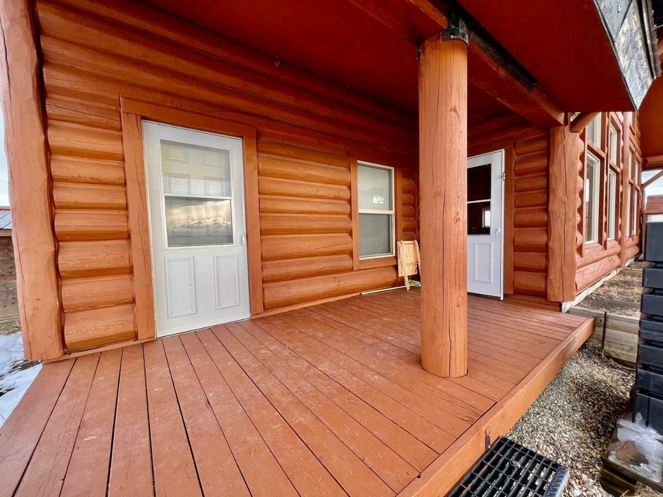 Property Photo:  265135 Symons Valley Road  AB T4B 4R9 