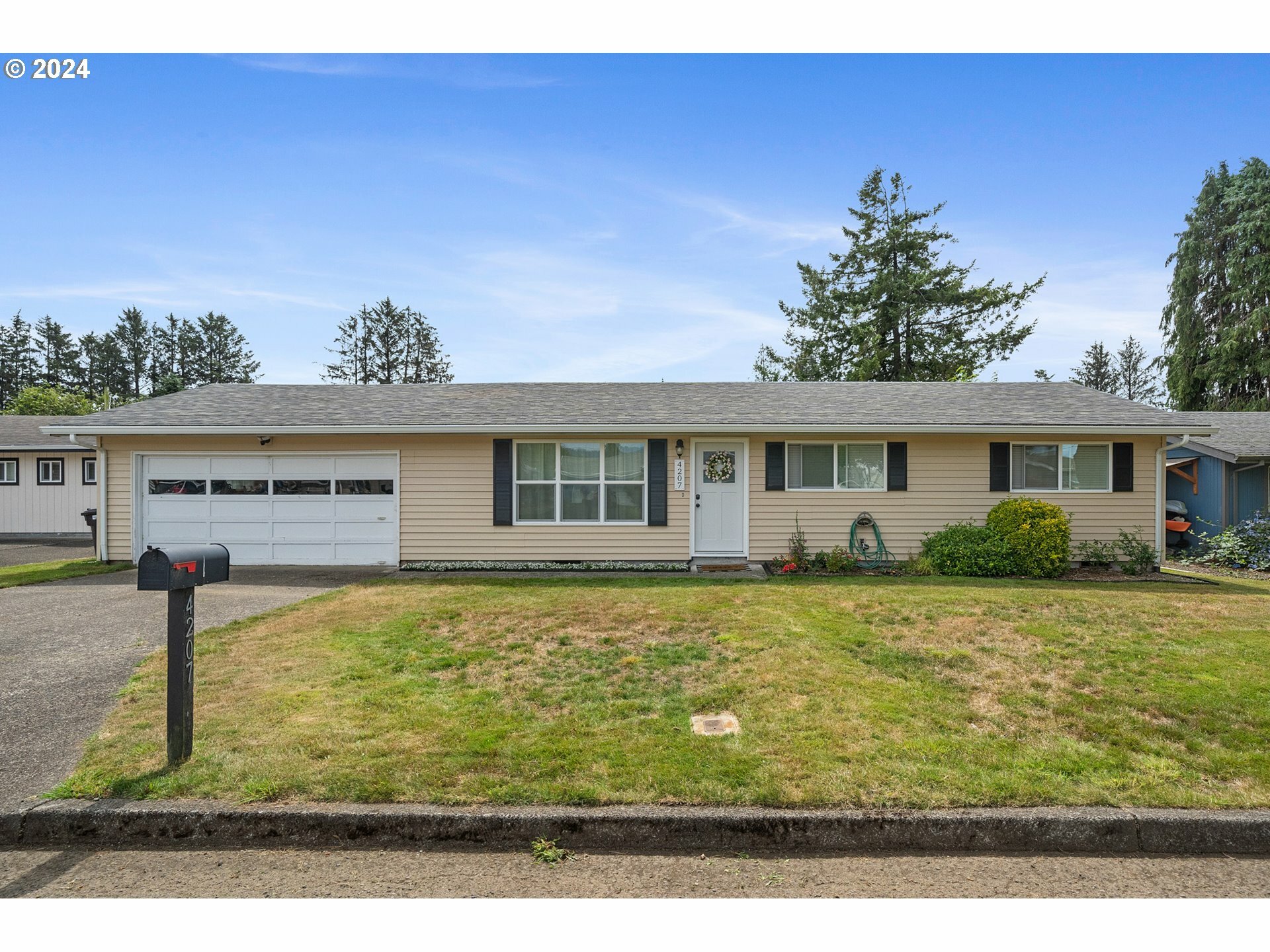 4207 Filbert St  Tillamook OR 97141 photo