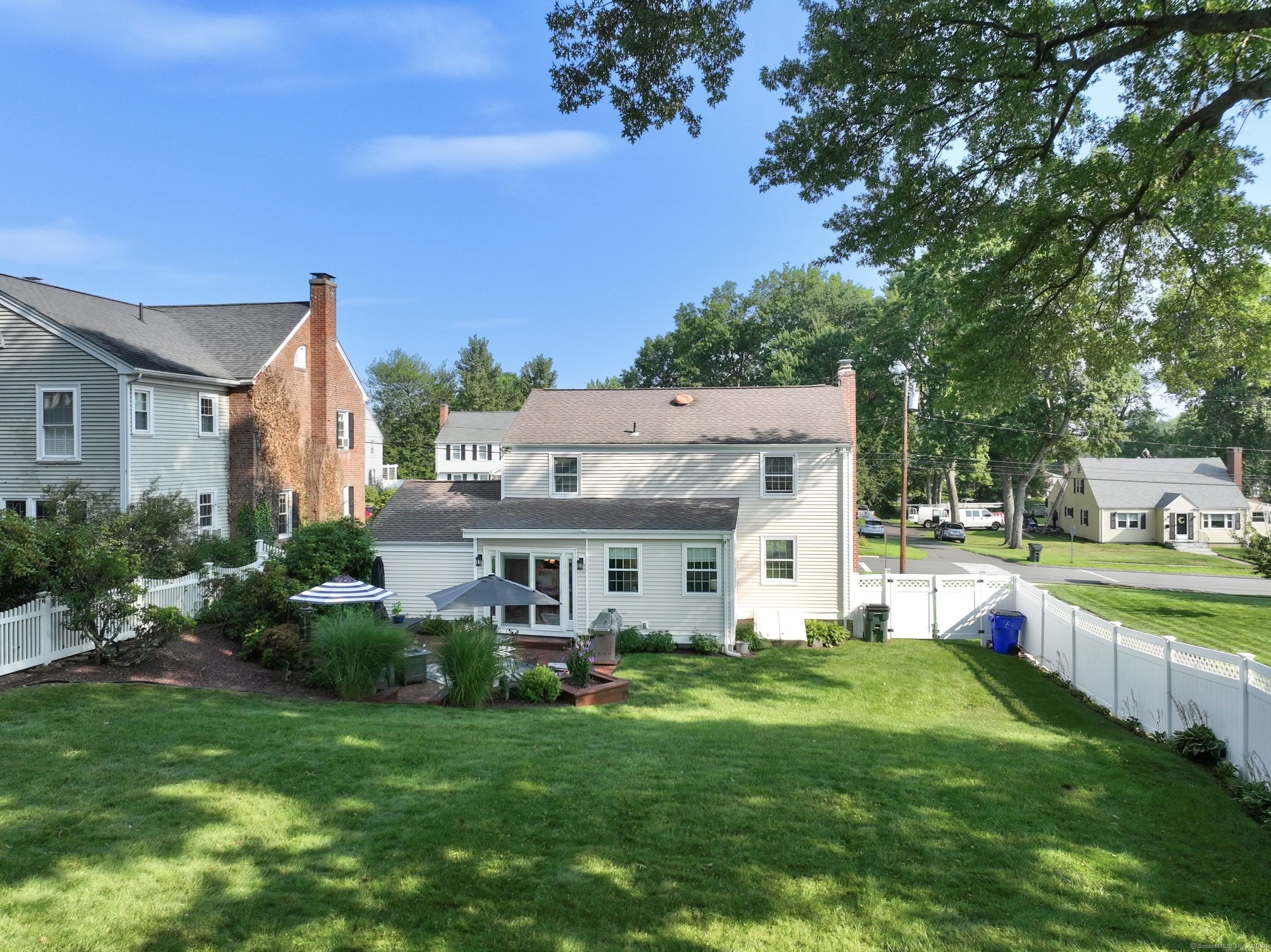 Property Photo:  172 Clearfield Road  CT 06109 