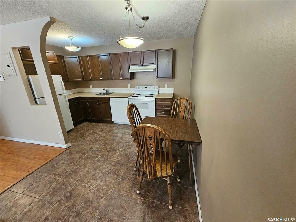 Property Photo:  1223 7th Avenue N 102  SK S7K 2W1 