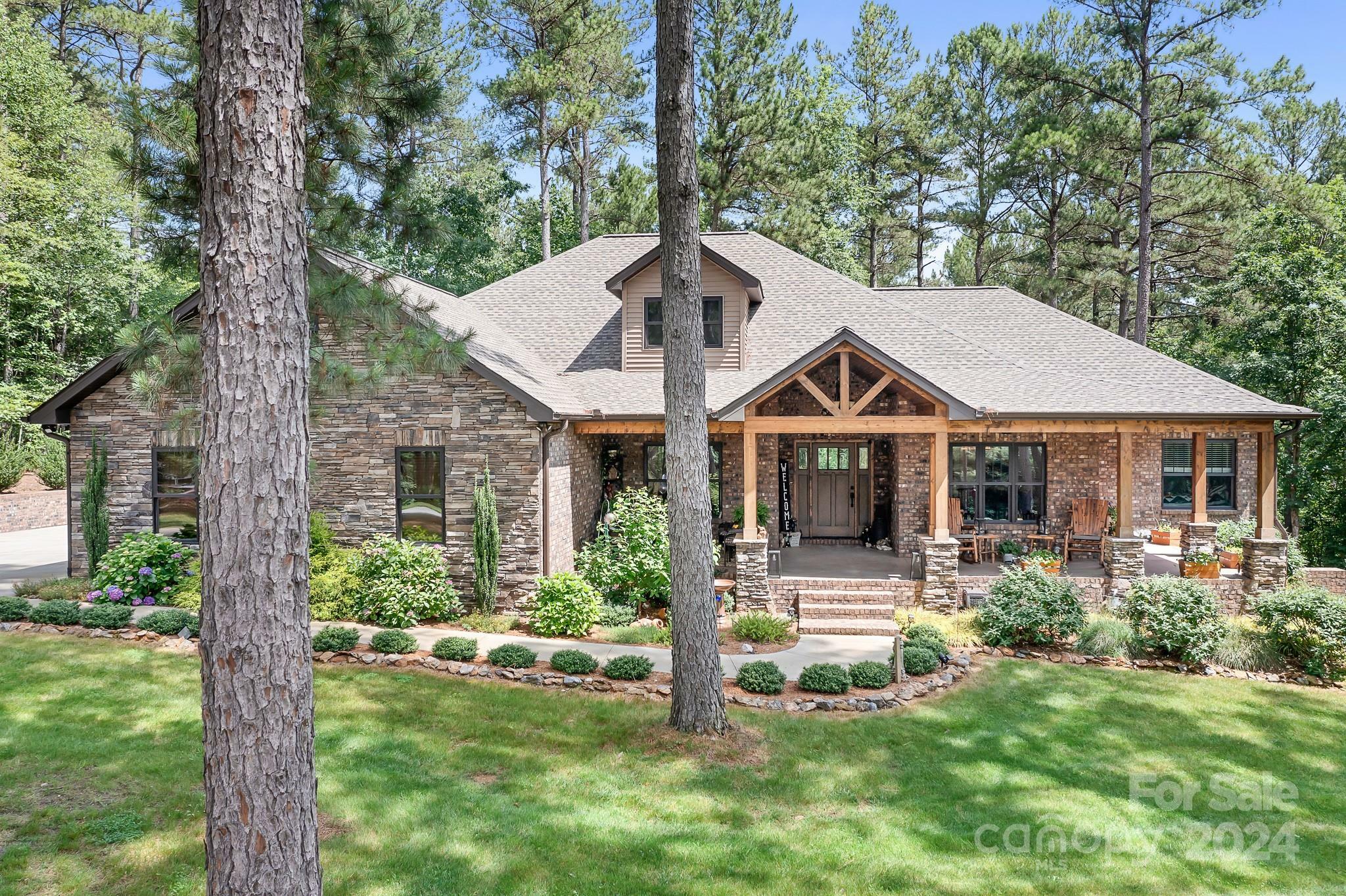 Property Photo:  303 Waters Edge Drive  NC 28612 