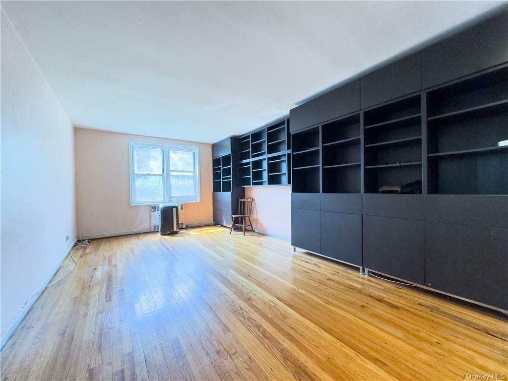 Property Photo:  5615 Netherland Avenue 1E  NY 10471 