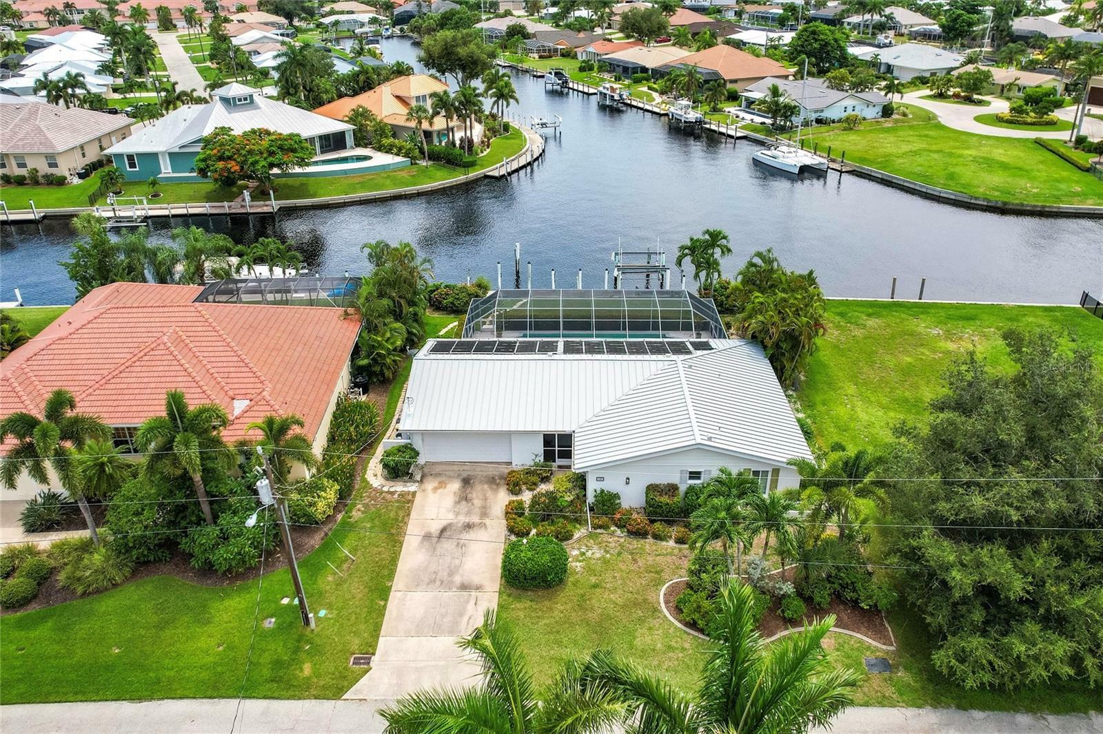 Property Photo:  133 Crescent Drive  FL 33950 