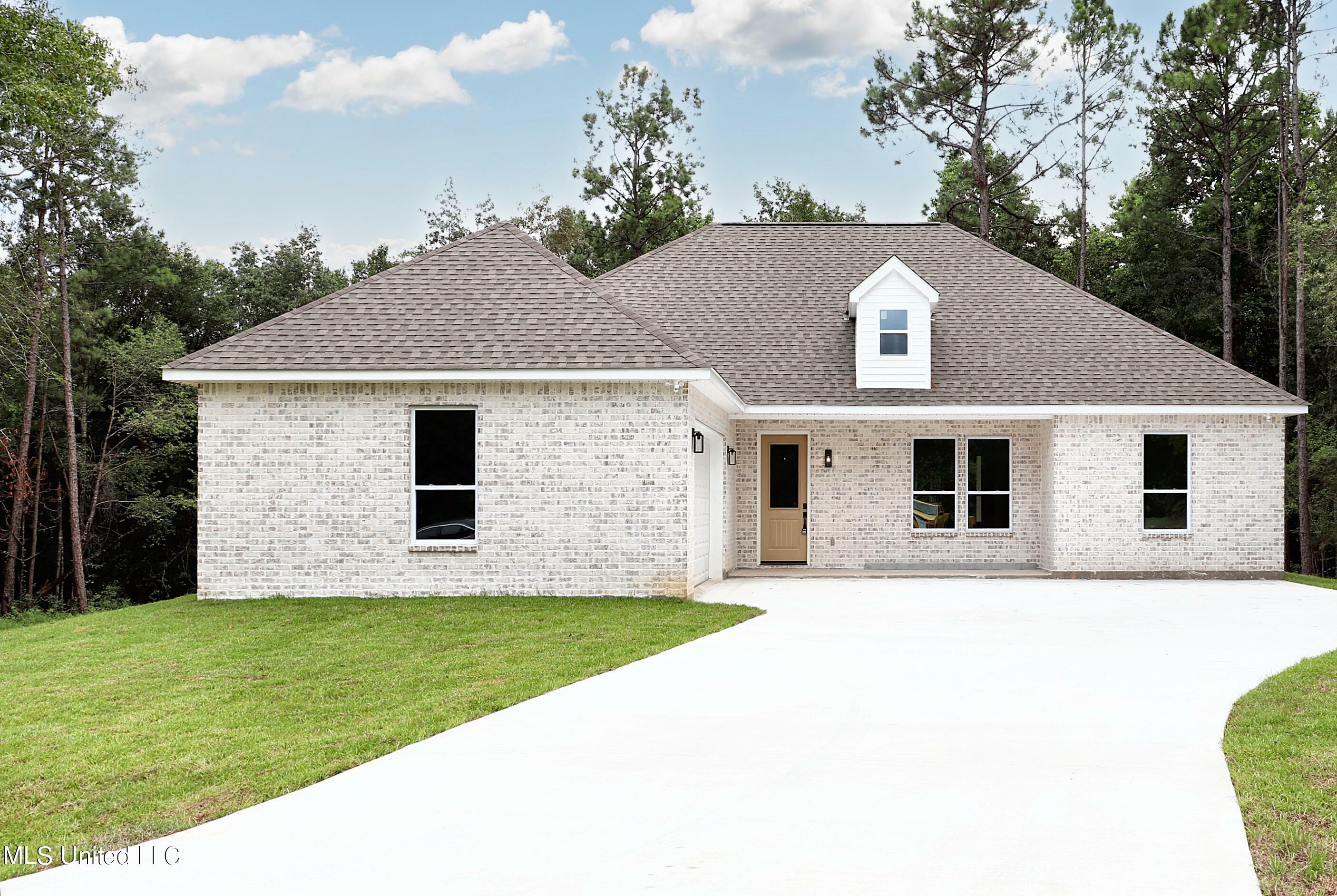 Property Photo:  6 Valley View Drive  MS 39426 