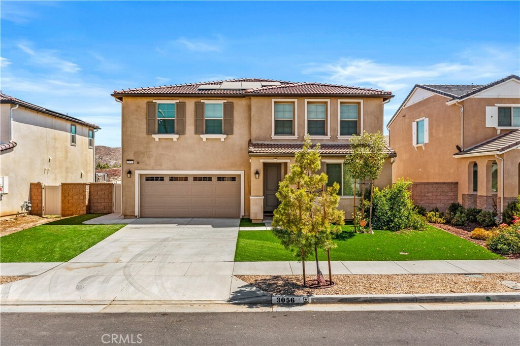 Property Photo:  3056 Eveningcloud Street  CA 92543 