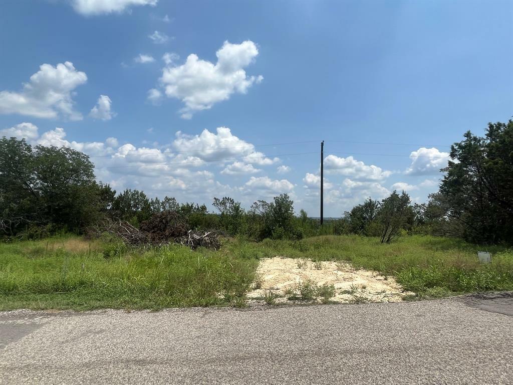 Property Photo: 3411 Oak Hill Drive TX 76048